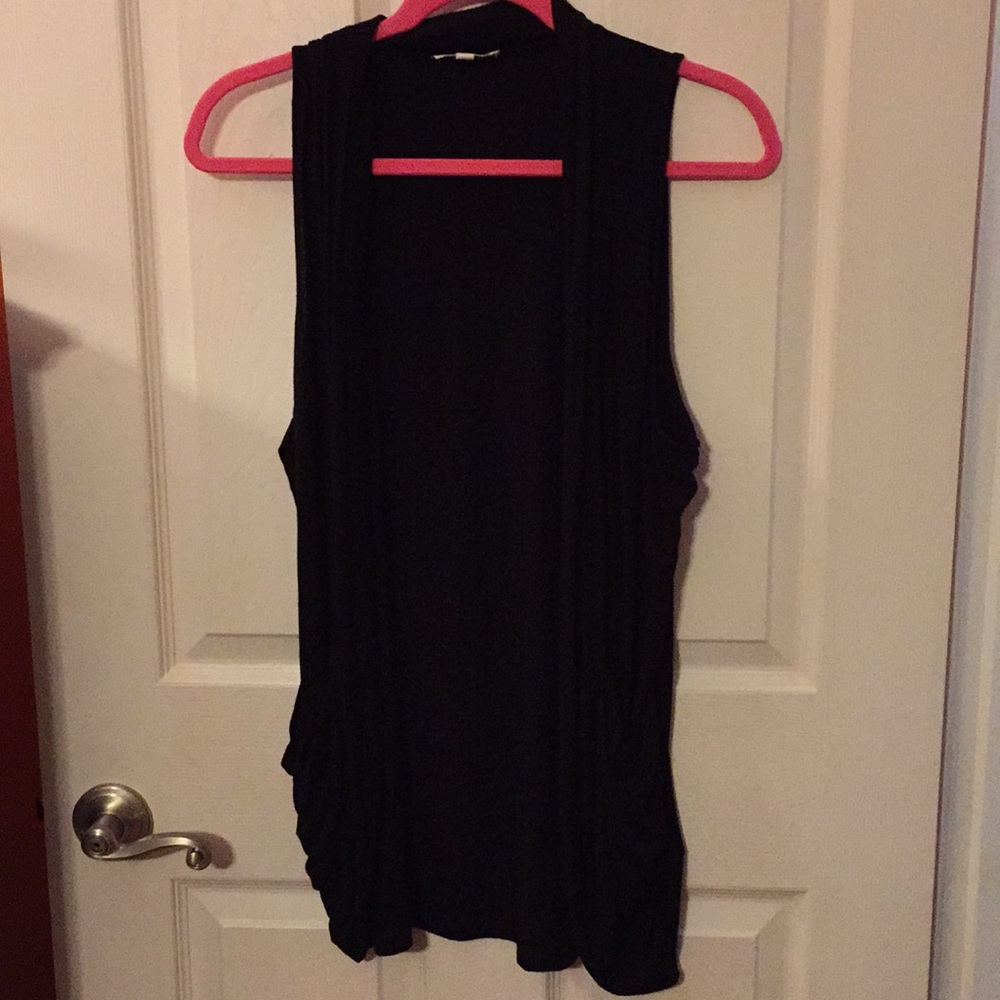 Black Sleeveless Cardigan with pockets